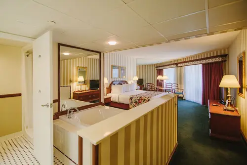 Bayshore Resort, Room