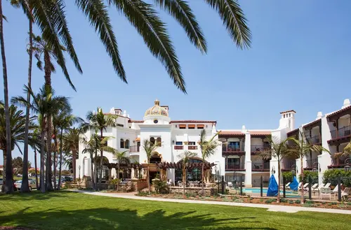 Santa Barbara Inn, Front of property