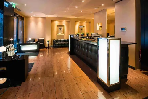 Concorde Hotel, Lobby