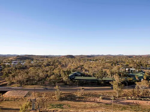 Mercure Alice Springs Resort, Exterior