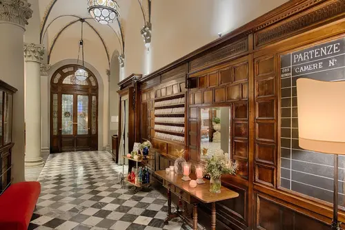 NH Collection Firenze Porta Rossa, Lobby