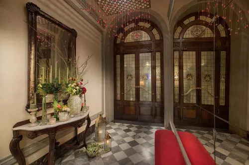 NH Collection Firenze Porta Rossa, Lobby
