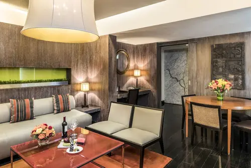 The Park New Delhi, Living room