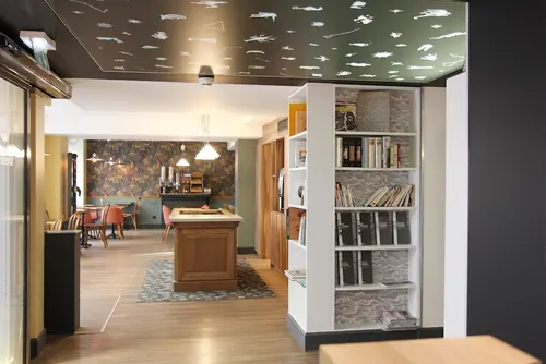 Hôtel Littéraire Arthur Rimbaud, BW Signature Collection, Lobby