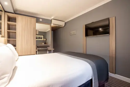 Holiday Inn Glasgow City Centre Theatreland by IHG, Room