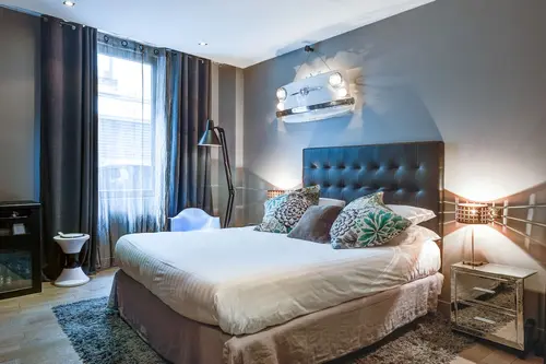 ZE Hotel, Primary image
