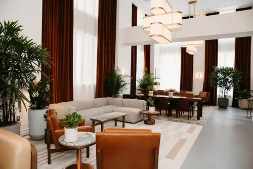 Hu. Hotel, Lobby