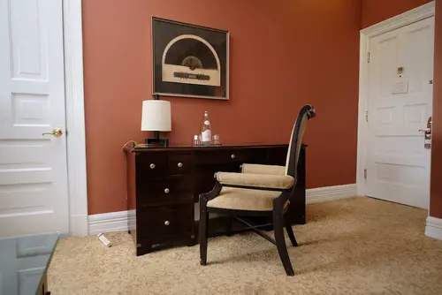 The Inn on Ferry Street, Room