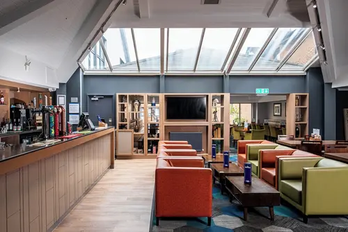 Holiday Inn Express Edinburgh Airport by IHG, Lobby lounge