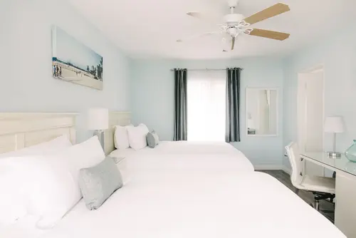 Bayside Hotel, Room