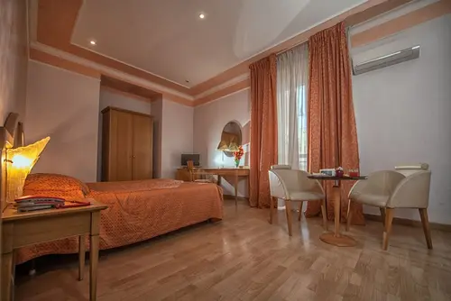 Hotel La Pace, Room