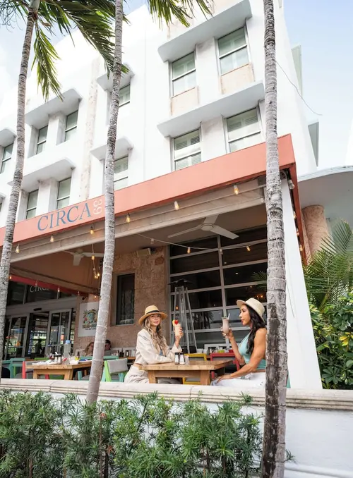 Circa 39 Miami Beach, Restaurant