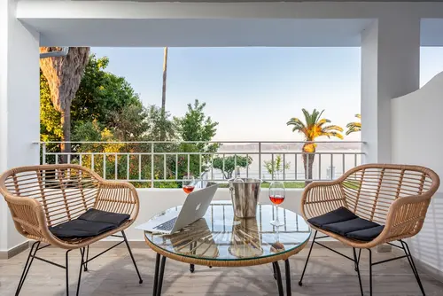 Sirocco Hotel, Room