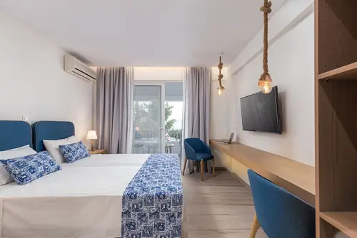 Sirocco Hotel, Room