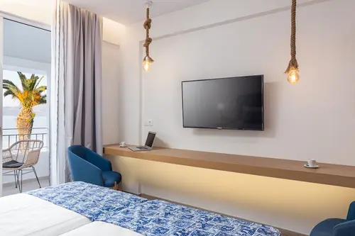 Sirocco Hotel, Room