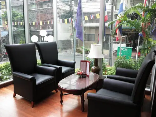 The Grand Sathorn, Lobby sitting area