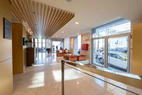 Smy Lisboa, Lobby