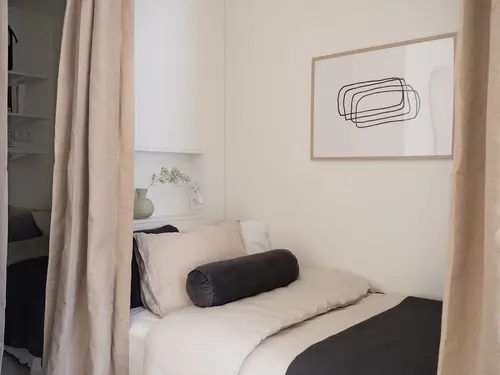 Waterfront Cabins, Room