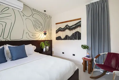 Bauma, Room