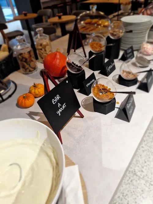 Akena Serris  Val d'Europe, Primary image