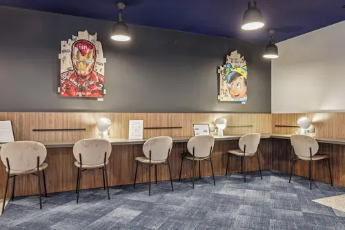 Akena Serris  Val d'Europe, Lobby sitting area