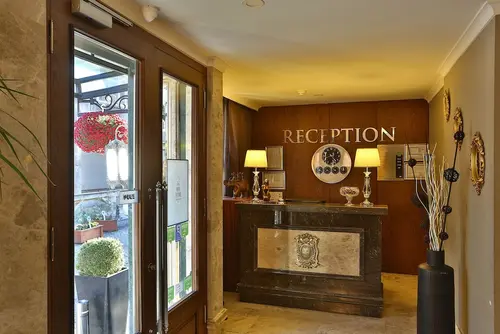 Bon Hotel Hagia Sophia, Reception