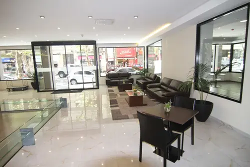 Crystal Tower Hotel, Lobby sitting area