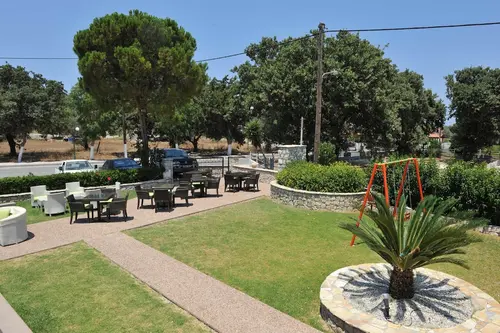 Santa Helena Hotel Ialysos, Property grounds