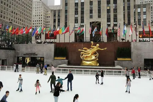 Executive Hotel Le Soleil New York, Ice skating