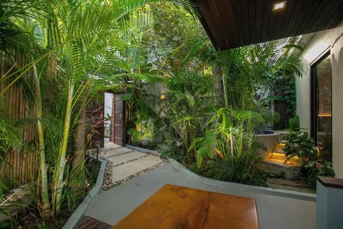 Cambana La Rivière Hotel, Interior entrance