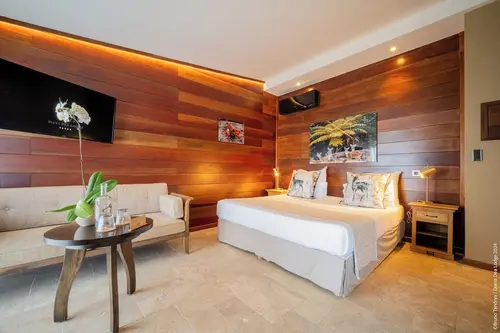 Diana Dea Lodge, Room