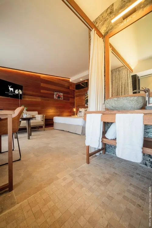 Diana Dea Lodge, Room