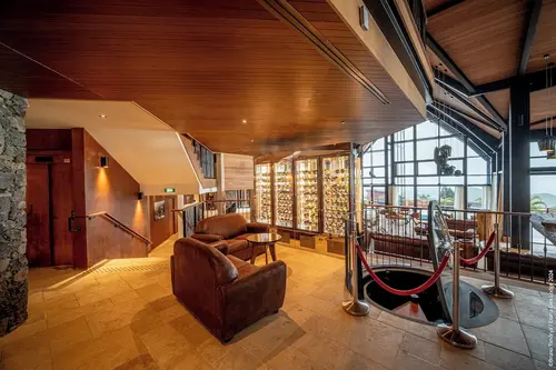 Diana Dea Lodge, Lobby sitting area