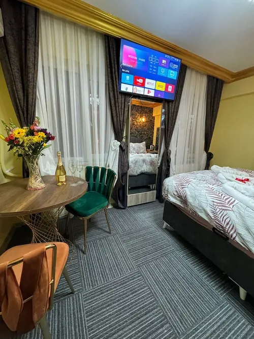 Gur Royal Hotel, Room