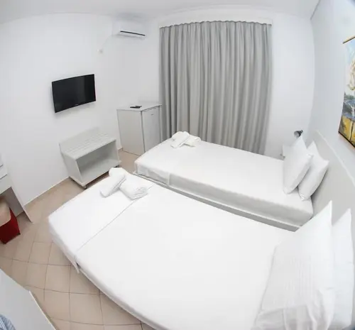 Hotel MS, Room