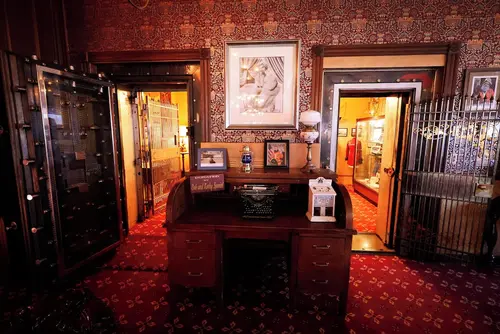 Mizpah Hotel, Lobby