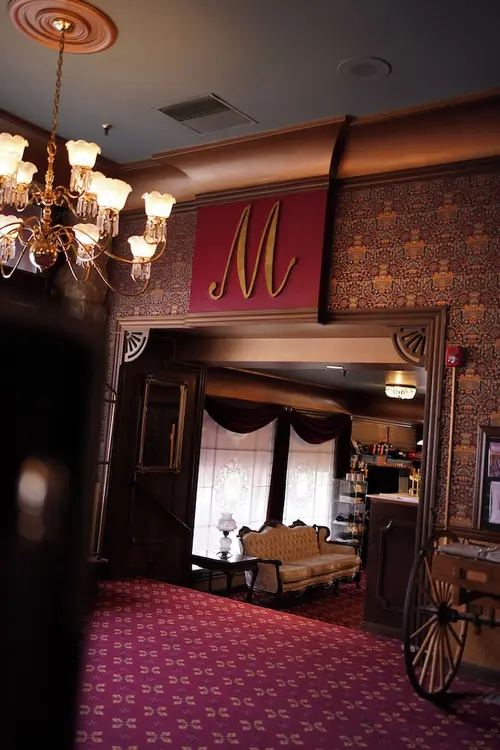 Mizpah Hotel, Lobby
