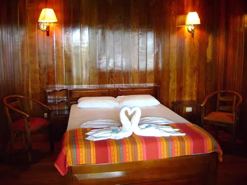 Miss Junies Lodge, Room