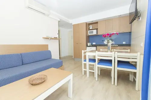 Aparthotel Flora, Room