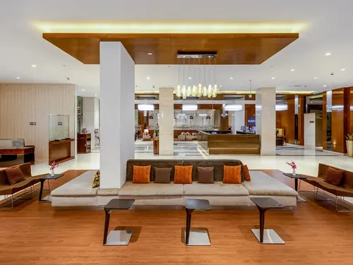 Flora Al Barsha Hotel at the Mall, Reception