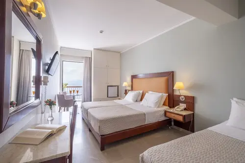 John & George, Room
