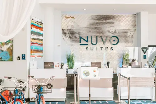 Nuvo Suites Hotel, Reception