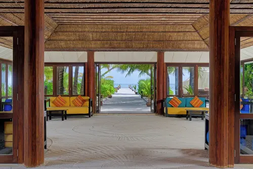 Canareef Resort Maldives, Lobby