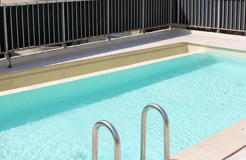 BRIT HOTEL Confort Le Revest Sainte Maxime, Pool