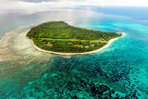 Denis Private Island, Primary image