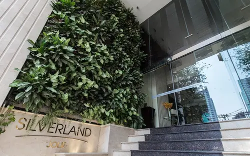 Silverland Jolie Hotel, Property entrance