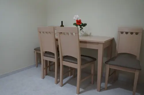 Angela Apartments, Living area