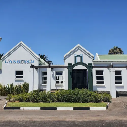 The Langholm Hotel, Front of property