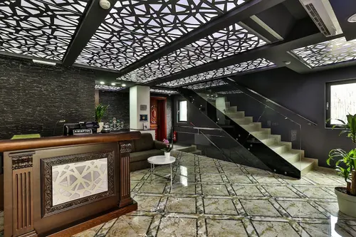 Hotel Premier, Reception