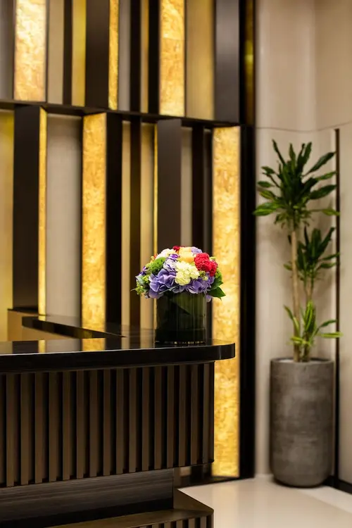 Burlington Hotel, Interior entrance